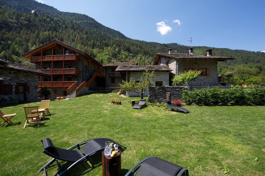Le Petit Coeur Residence De Montagne La Salle Esterno foto