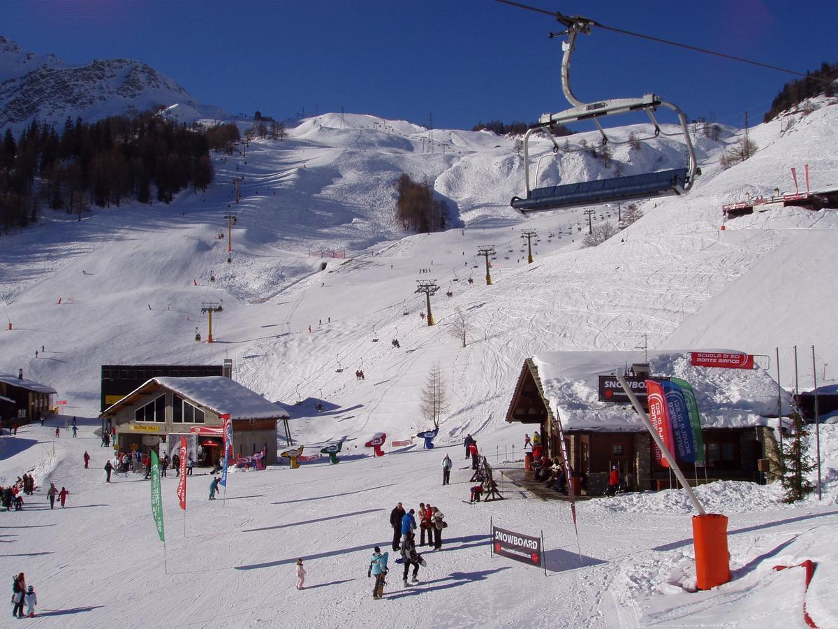 Le Petit Coeur Residence De Montagne La Salle Esterno foto