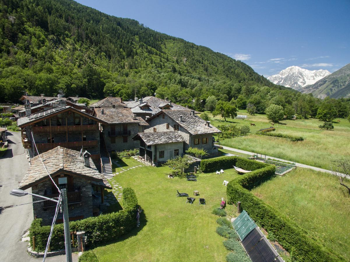 Le Petit Coeur Residence De Montagne La Salle Esterno foto