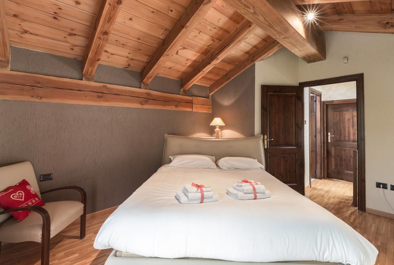 Le Petit Coeur Residence De Montagne La Salle Esterno foto